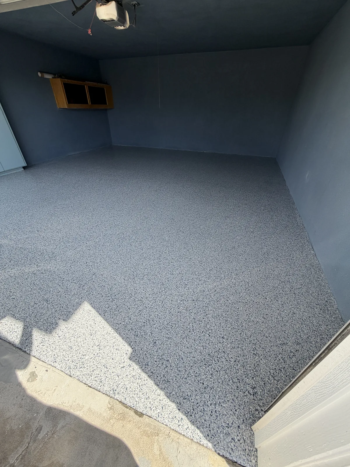 Tidal Wave flake epoxy garage floor coating in Bakersfield, CA